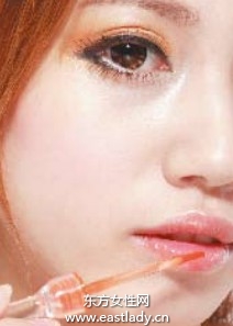 半包圍式妝容畫法成就少女純真浪漫