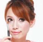 清純派裸妝展現(xiàn)活潑動人美少女氣質(zhì)