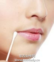 勾勒完美唇形的唇妝畫法