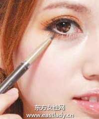 半包圍式妝容畫法成就少女純真浪漫