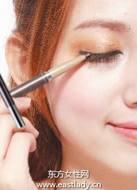 半包圍式妝容畫法成就少女純真浪漫