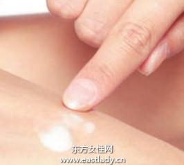 霜狀粉底的基本使用方法