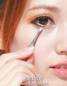 半包圍式妝容畫法成就少女純真浪漫