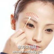 眉色暈染術(shù)讓雙眉看上去更加清爽