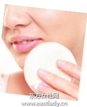 使用飾底乳改善膚色暗啞