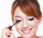 清純派裸妝展現(xiàn)活潑動人美少女氣質(zhì)