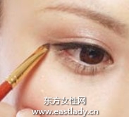 區(qū)域描畫(huà)法畫(huà)出讓人羨慕大眼妝