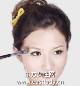 浪漫田園眼妝具體畫法