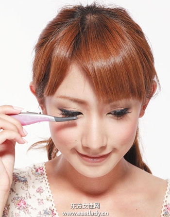 波西米亞裸妝彰顯浪漫與自信