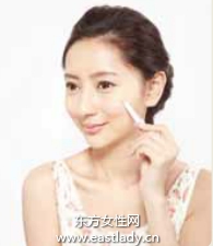 神奇彩妝巧遮斑 創(chuàng)造完美膚質(zhì)