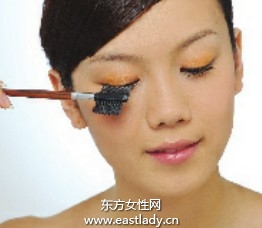 化妝教程之超卷翹上睫毛化妝法