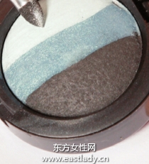 混血感透明藍色眼妝的畫法