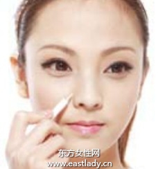 隱藏粗毛孔之臉頰毛孔隱形底妝