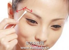 濃淡色眉筆塑造立體自然眉毛