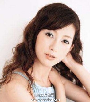 化妝水女人必不可少的化妝單品