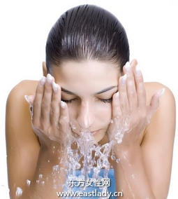 針對(duì)不同膚質(zhì)的卸妝方法