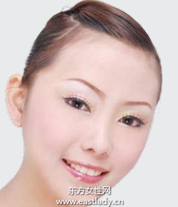 純情水蜜桃眼妝讓人更迷人