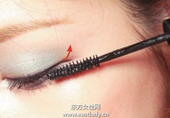 內(nèi)雙眼皮粘貼假睫毛小眼變大眼