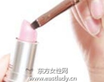 勾勒完美唇形的唇妝畫法
