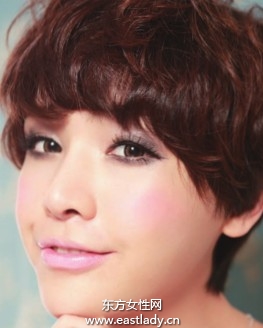 濃密束狀型假睫毛的貼法圖解