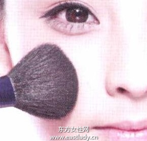 五個(gè)簡(jiǎn)單快速化妝小秘訣