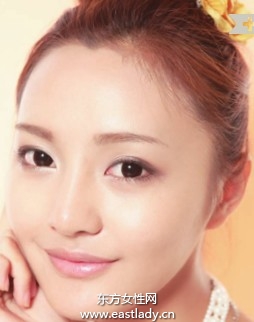 多色眼影盒快速制造立體眼妝