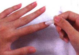 美甲教程之如何裝戴藝術(shù)指甲