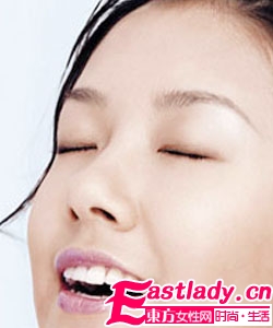 利用化妝技巧改變寬鼻冀