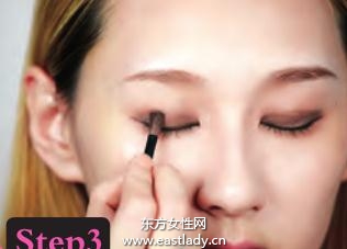 化妝教程之打造波西米亞風(fēng)風(fēng)格妝容