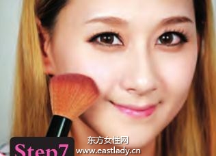 化妝教程之打造波西米亞風(fēng)風(fēng)格妝容
