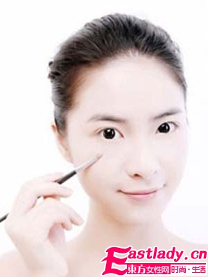 不同臉型眉毛的畫(huà)法各不同