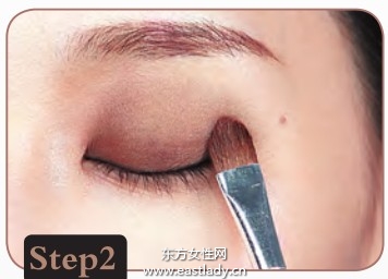 打造精致女人味職業(yè)妝容