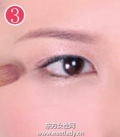 畫日式下垂眼妝步驟