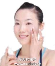 化妝教程之巧用遮瑕膏點(diǎn)走斑點(diǎn)