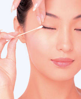 眼部卸妝三步驟