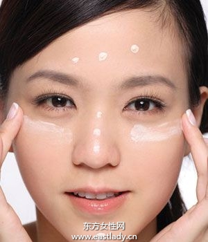 不同顏色飾底乳讓毛孔無處藏身