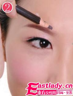 眉毛的畫法之裸妝基礎(chǔ)畫眉法