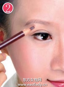 知性職業(yè)妝步驟讓你的職業(yè)前景更加美好