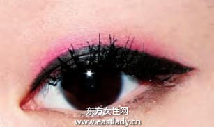 單眼皮女生約會(huì)必畫(huà)誘人草莓妝