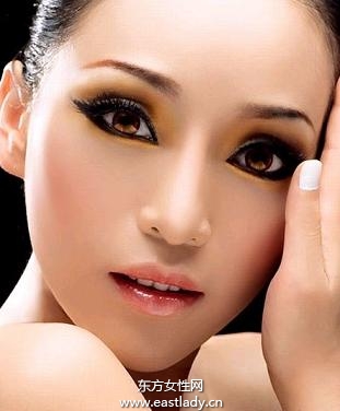 不同臉型腮紅涂抹技巧