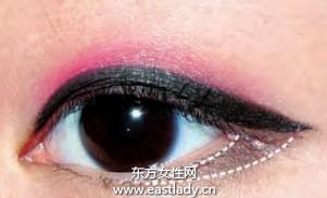 單眼皮女生約會(huì)必畫(huà)誘人草莓妝