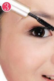裸妝美睫刷涂法 眼睛變得閃亮迷人
