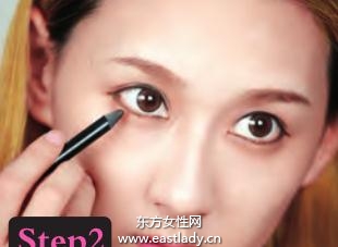 化妝教程之打造波西米亞風(fēng)風(fēng)格妝容