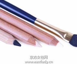 讓眼睛又大又鮮明的眼線畫(huà)法