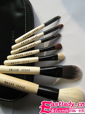 化妝刷的正確使用與更換