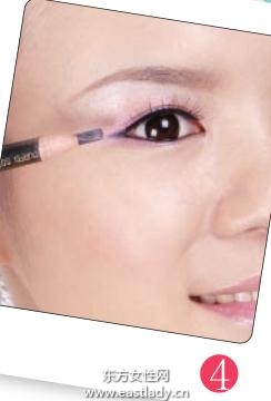 裸妝清澈眼線描畫法 讓你的眼線 隱形 起來(lái)