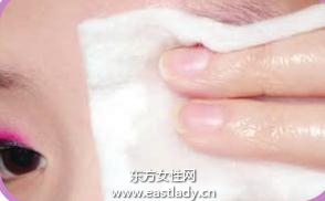 即快又徹底的眼部卸妝法