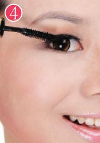 裸妝美睫刷涂法 眼睛變得閃亮迷人
