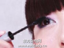 春季生活?yuàn)y的基本化妝步驟圖解