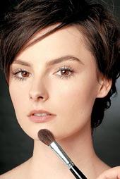 達(dá)人教你用高光 扁平五官變立體